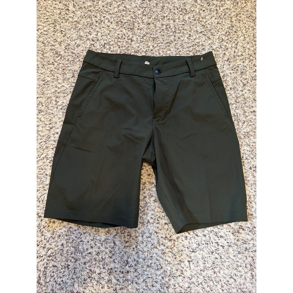 Lululemon Shorts Men's Sz 34 Light Green 10" Inseam Polyester Great Condition - Picture 1 of 9